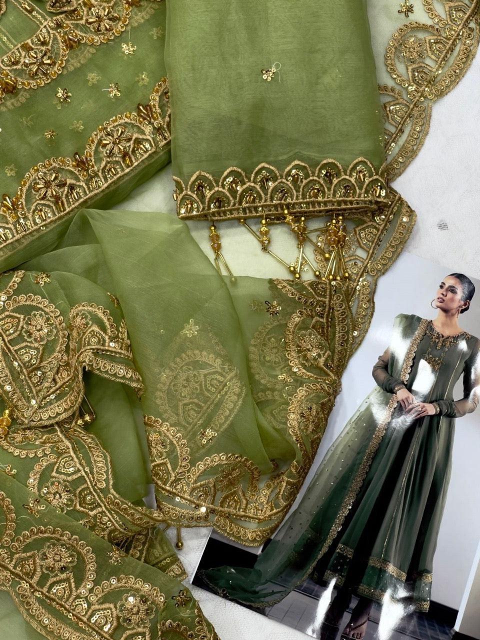 Baroque-Organza-Green-Replica Zone