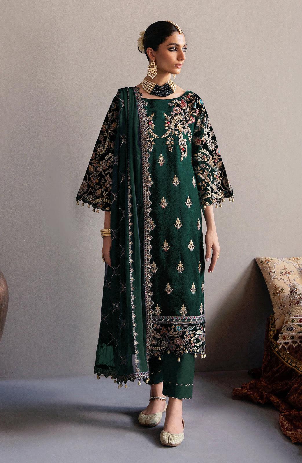 Emaan Adeel Velvet Suit-Replica Suits-Replica Zone