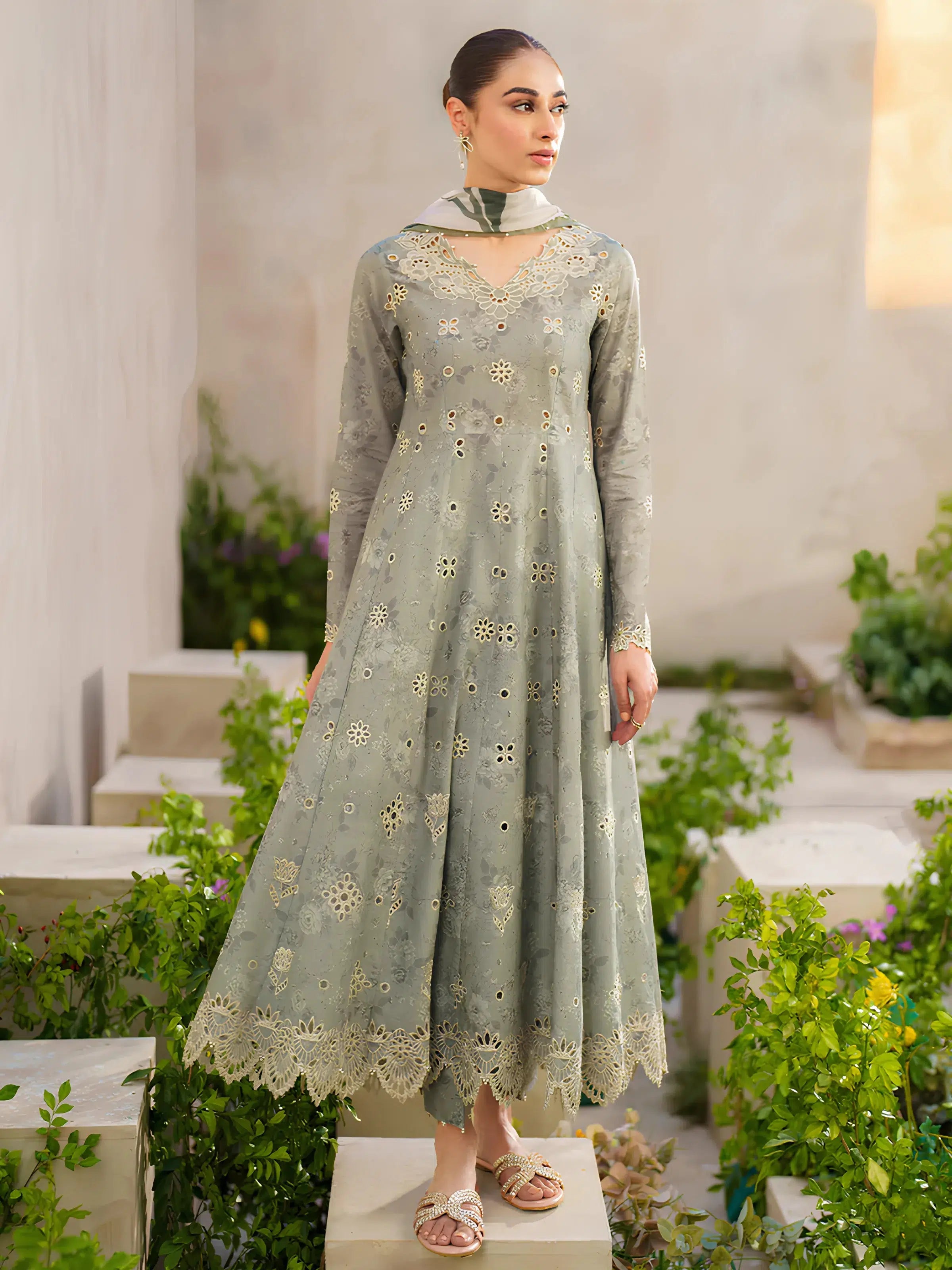 Iznik Lawn Suit-Lawn Suits-Replica Zone