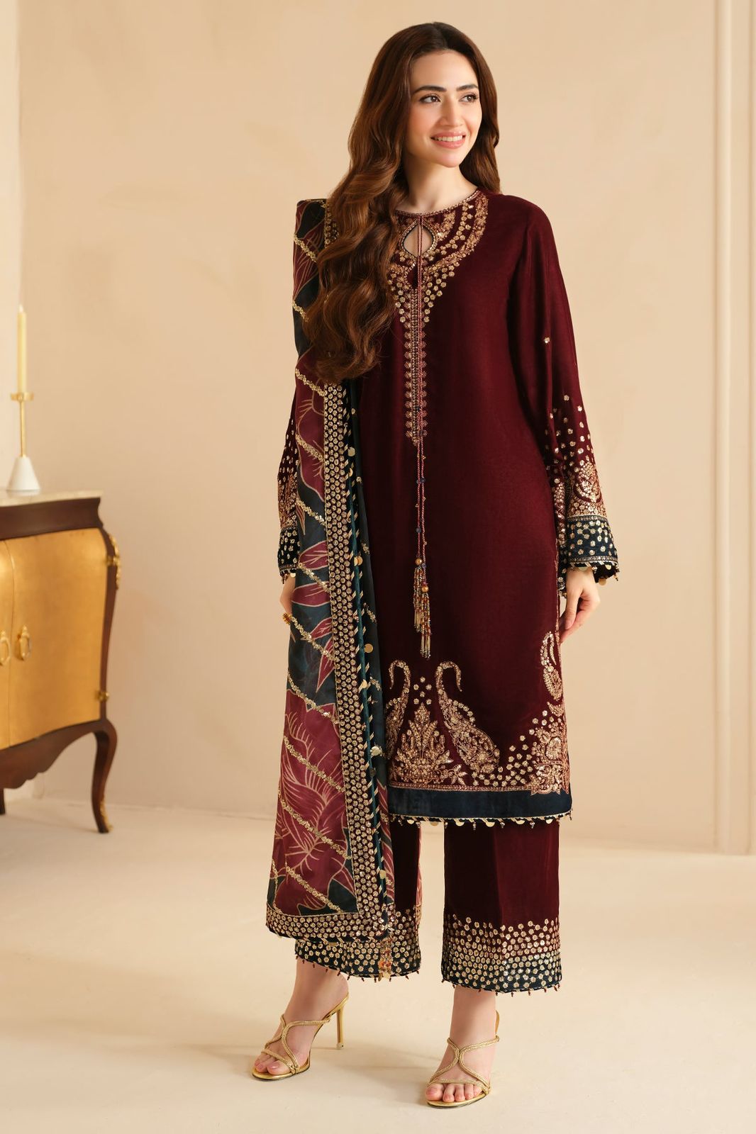 Jazmin Velvet Suit-Replica Suits-Replica Zone