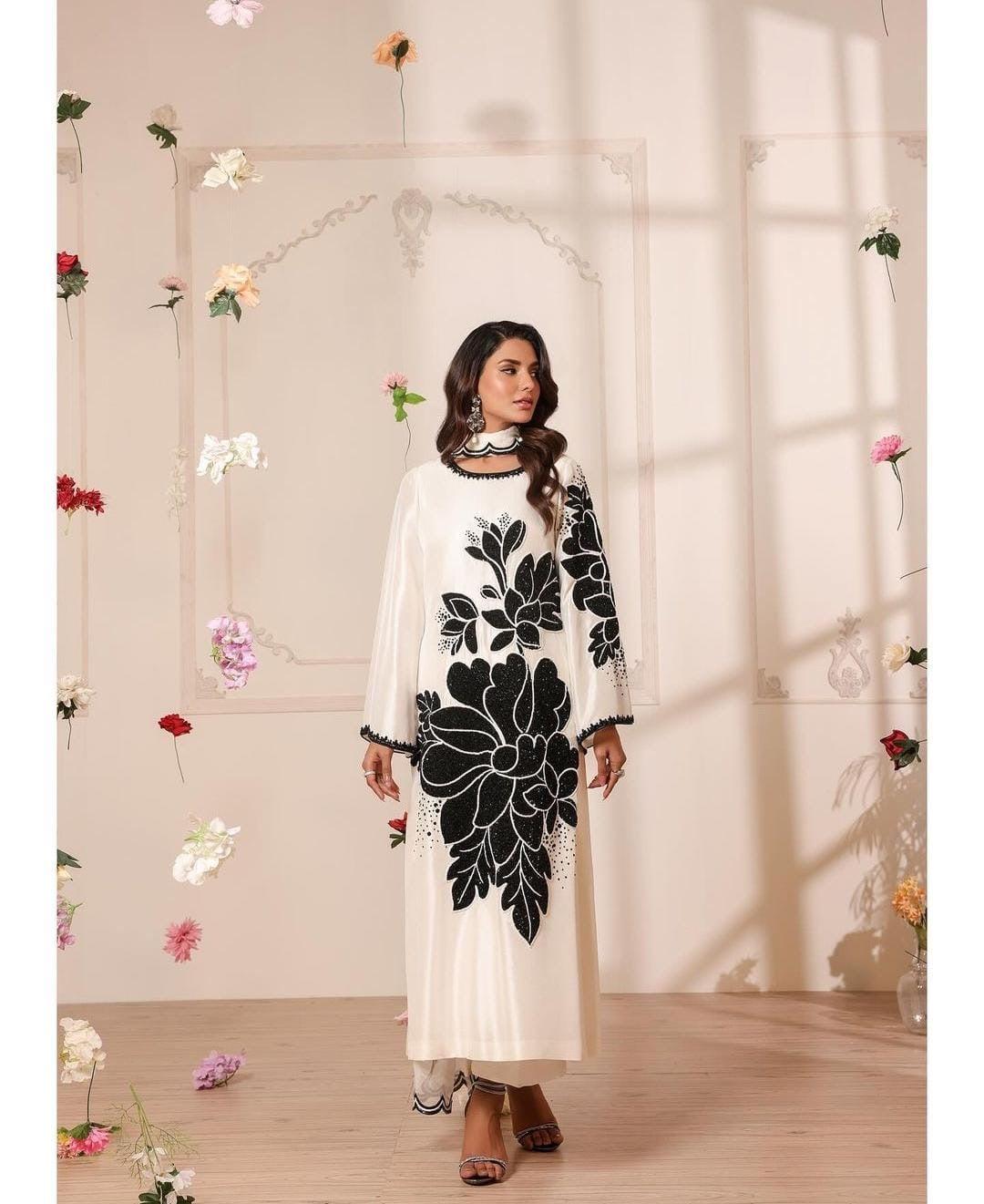 Nomi Ansari Silk Suit-Replica Suits-Replica Zone